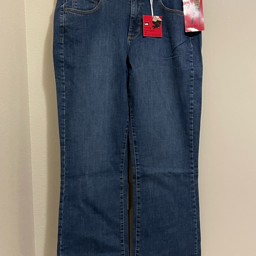 Lee Blue Straight barely bootcut Leg Jeans Classic Denim size 14 short NWT